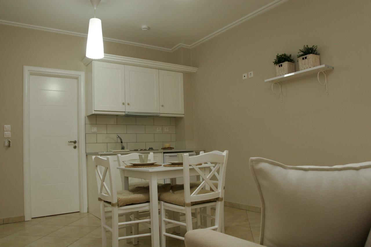 Boutique Hotel Iasmos Trizonía Екстериор снимка