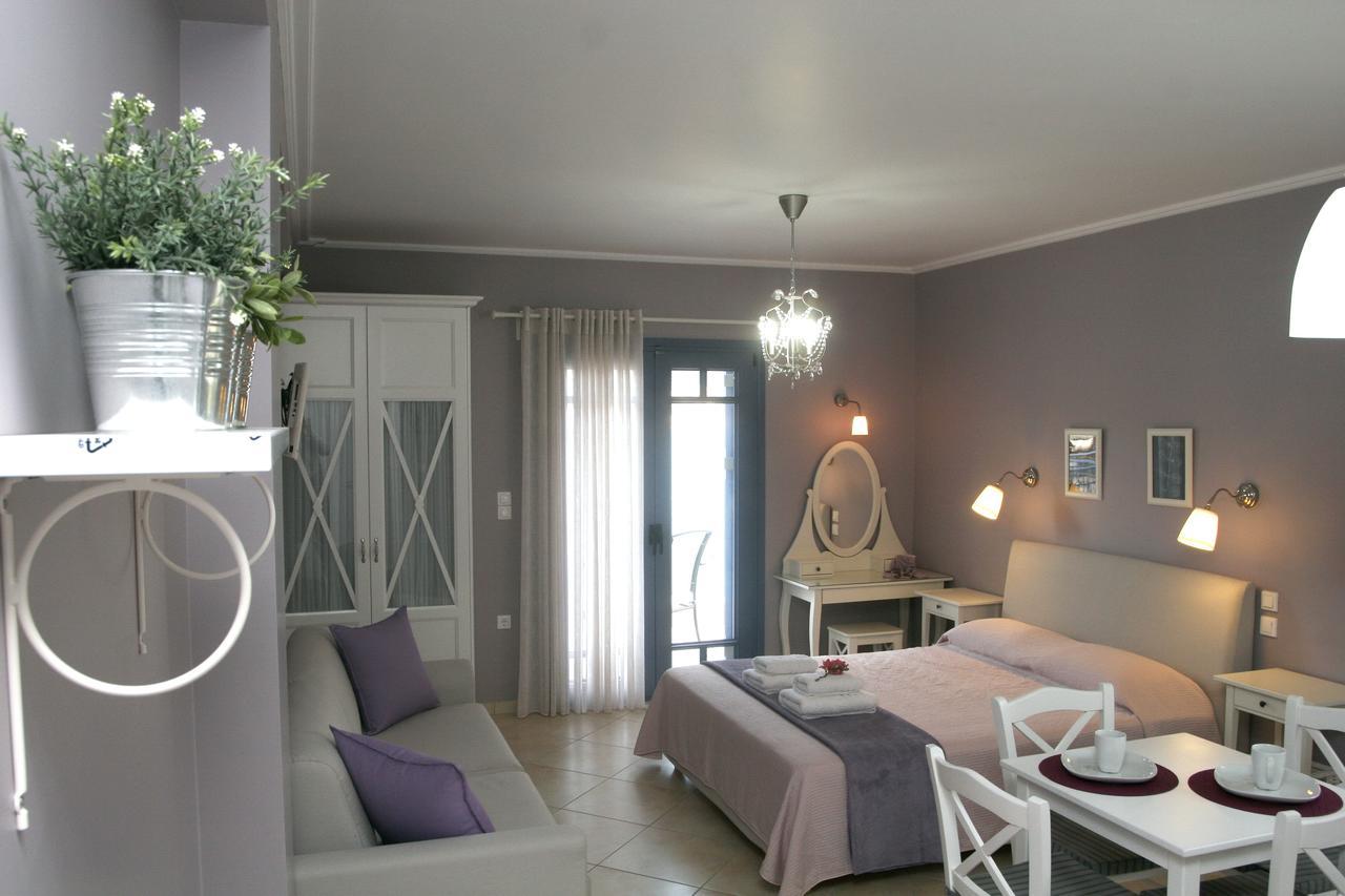 Boutique Hotel Iasmos Trizonía Екстериор снимка