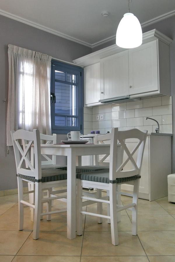 Boutique Hotel Iasmos Trizonía Екстериор снимка